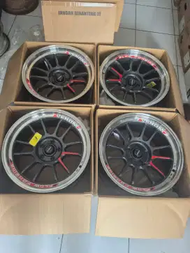 Jual Velg venom5 R18 pcd 5×114.3 lebar 9,5 et20..4pcs