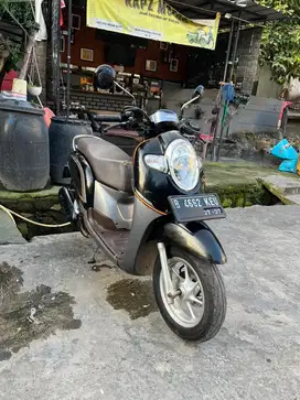 HONDA SCOOPY ESP ISS 2017 PAJAK HIDUP PANJANG