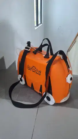 Koper anak 3-6 thn merk TRUNKI, bisa dinaiki.