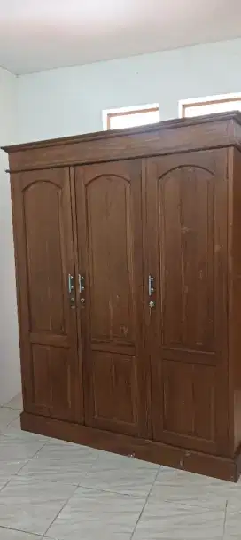 Lemari 3 Pintu Jati bagus dan berkualitas