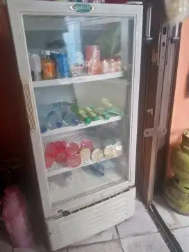 Showcase pendingin minuman merk frigigate 3 rak