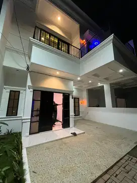 Dijual rumah siap huni Dp 0% lokasi 10 menit ke stasiun depok