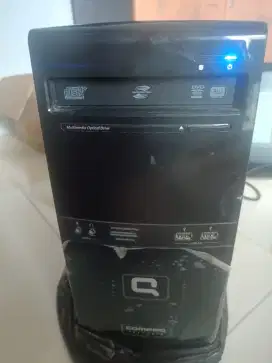 Komputer desktop Dan Monitor