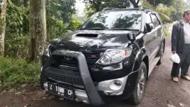 BISMILLAH DIJUAL FORTUNER TRD VNT SOLAR MANUAL TAHUN 2015
