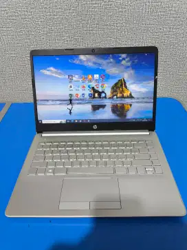 Laptop HP slim silver 8/126GB A4-9125 Windows 10 pro