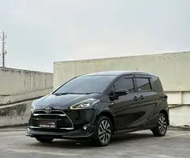 Toyota Sienta Q CVT Tahun 2016 KM 92rb Warna Hitam