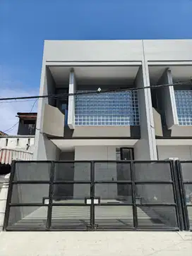 BARU GRESS, Rumah Sutorejo dekat Raya Mulyosari
