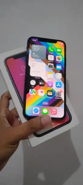 iPhone X 64giga iBox
