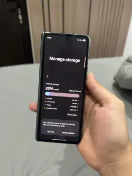 Samsung Z Fold 4 minus layar dalam