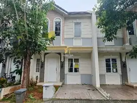 Rumah 2 Kamar Ada AC, Ranjang, Lemari di Vanya Park Dekat Mal BSD