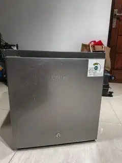Kulkas mini Merek：Hisense Model：RR58D4IGN