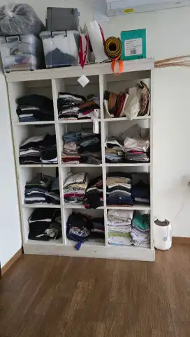 Rak kotak serbaguna warna putih