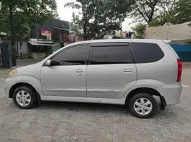Daihatsu Xenia 2011 Bensin