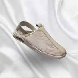 Sepatu slip on premium sneakers