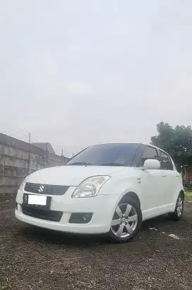 Suzuki Swift 2011 AT