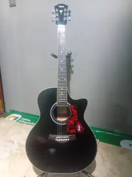 Jual gitar bekas tapi baru