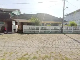 Rumah strategis & lokasi elit sebelah Bale Agung Jakal km 6.7