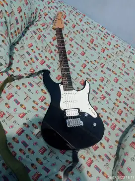 Gitar listrik Yamaha