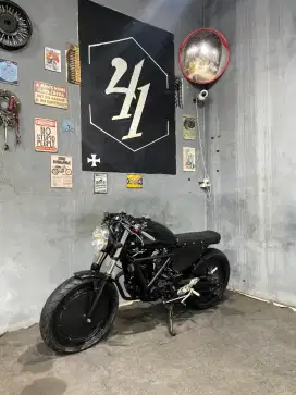 Motor Custoom Caferacer Byson 150cc