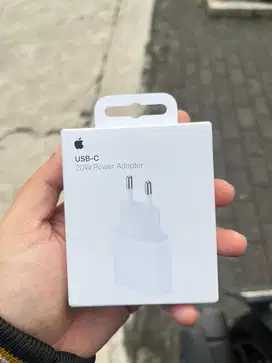 ADAPTOR APPLE ORI 20w BARU SEGEL