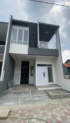 Rumah di Ciracas Dekat PKP, LRT, Toll Bambu Apus, Arundina Cibubur