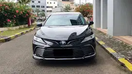 Toyota Camry 2.5 Hybrid TSS Sunroof JBL Facelift Hitam 2022 km17rb