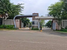 Disewakan rumah cluster Tesla  Summarecon Gading serpong