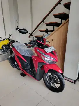 Bissmillah dijual motor Honda Vario LED new 150cc 2018