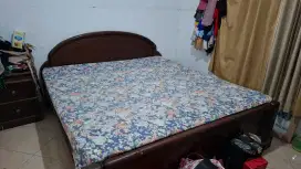 1 Set Kasur + Dipan Kayu Jati Asli – King Size (Ukuran No.1)