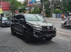 FORRUNER VRZ TRD S KICK SENSOR 2020 PLAT BALI LOW KM