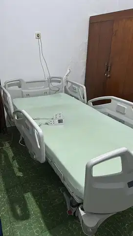 Bed ranjang rumah sakit electric. MAK INFINITE 3 MOTOR 79103W