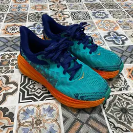 Sepatu Hoka ATR Challenger 7 size 39 preloved