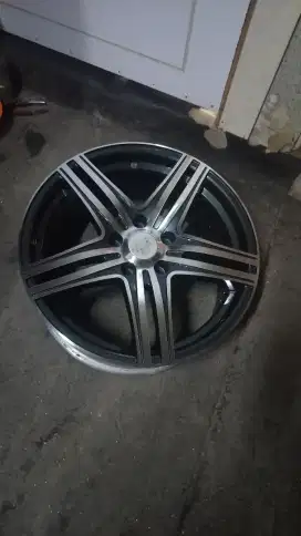 Velg mobil bekas