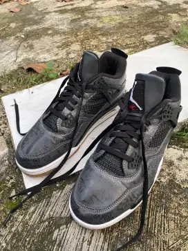 Nike Air Jordan Retro 4 SE - Laser Black Gum (Rare)