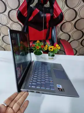 Laptop Design Slim Asus Zenbook Ryze. 5 Ram 8/512gb Ssd Siap Pakai COD