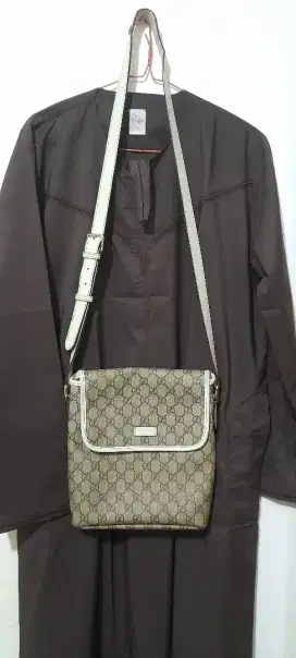 Tas Gucci GG supreme shoulder made in italy engkap no seri