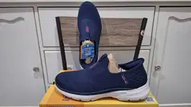 SKECHERS size 40 - Sepatu Women's SKE Go Walk 6 - Fabulous View