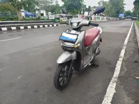 Indomobil E-Motor Adora 2025