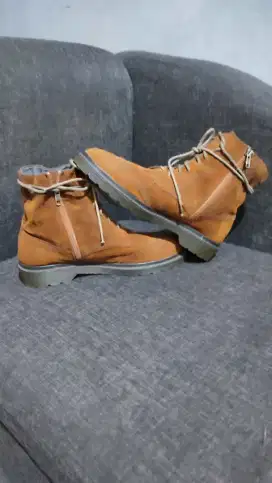 Sepatu Kulit Suede zipper