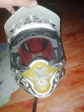 Jual helm cros merek GM