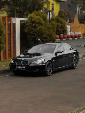 BMW E60 523I LCI cakep