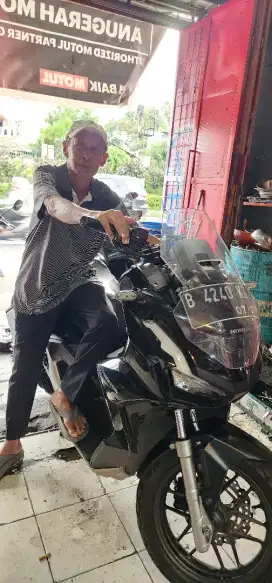 Honda ADV 160 tahun 2022 istimewa