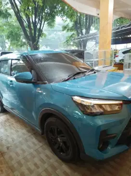 Mobil Toyota Raize Biru Tosca Tahun 2022 Automatic