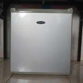 Kulkas Mini Sanken SN-118DN | 48L | 70W | Hemat Listrik
