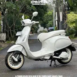 Vespa Sprint X JUSTIN BEIBER 150cc tahun 2022 WHITE LIMITED EDITION