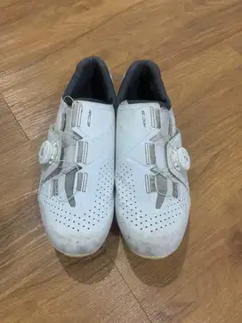 Sepatu Shimano RC 3