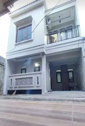 Rumah strategis dekat ke mana aja di tajur Ciledug kota Tangerang