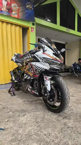 ZX4RR ABS Hijau Nik 2023 Reg 2024 Odo 750 perak Plat F cibinong bogor