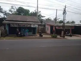 Di jual ruko/kios dan tanah.