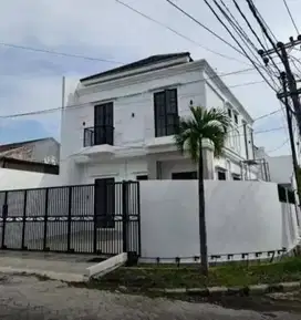 Sisa 1 unit saja rumah mewah sutorejo mulyosari dharmahusada